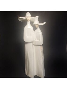 LLADRO Porcelain Figurine "Nuns", Vintage No. 4611, Fulgencio Garcia,  Retired